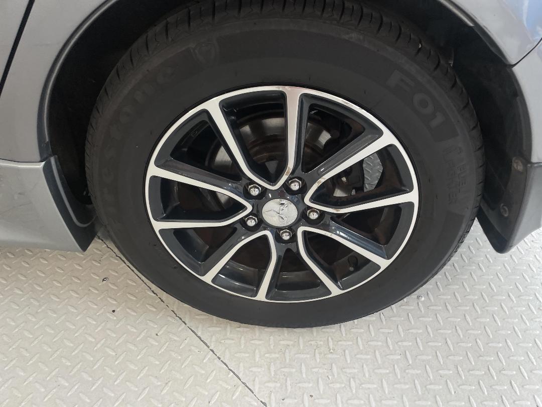 Photo '11' of Mitsubishi Lancer