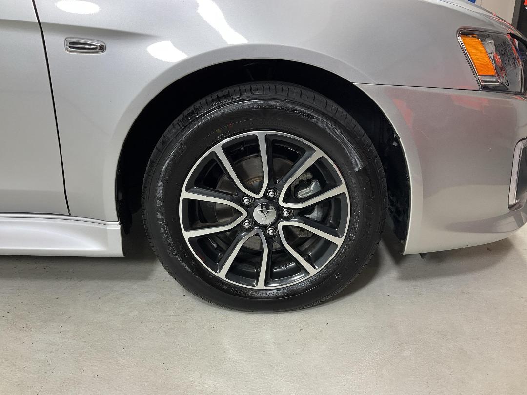 Photo '9' of Mitsubishi Lancer