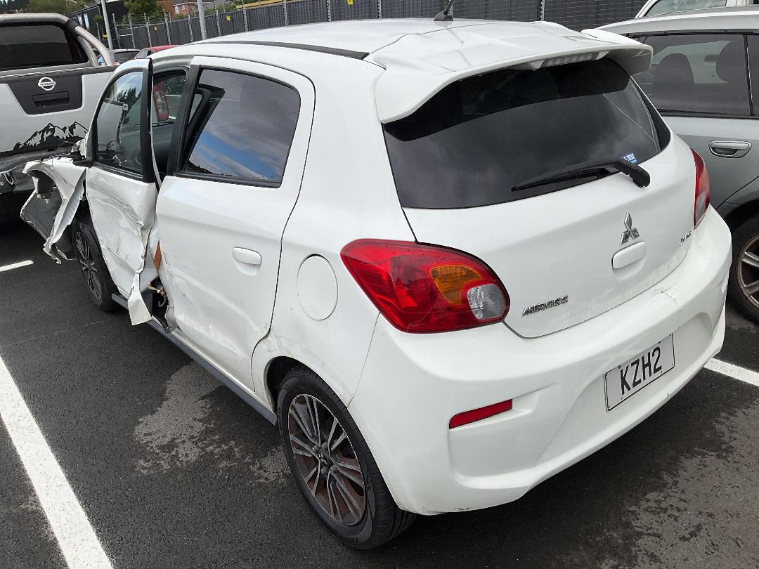 Photo '3' of Mitsubishi Mirage XLS