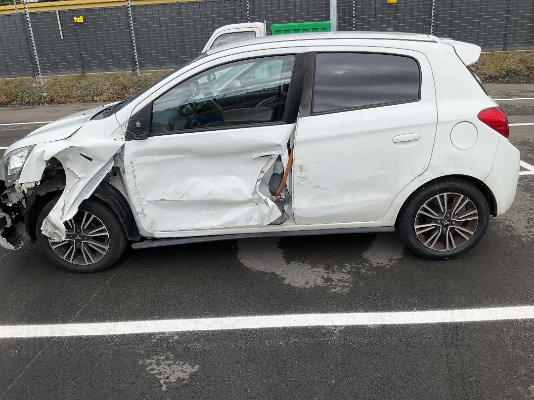 Photo '8' of Mitsubishi Mirage XLS