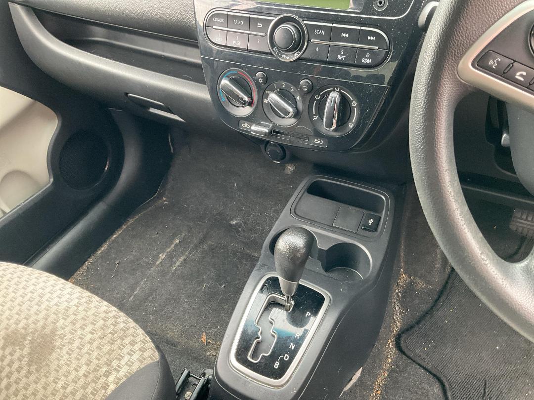 Photo '12' of Mitsubishi Mirage XLS