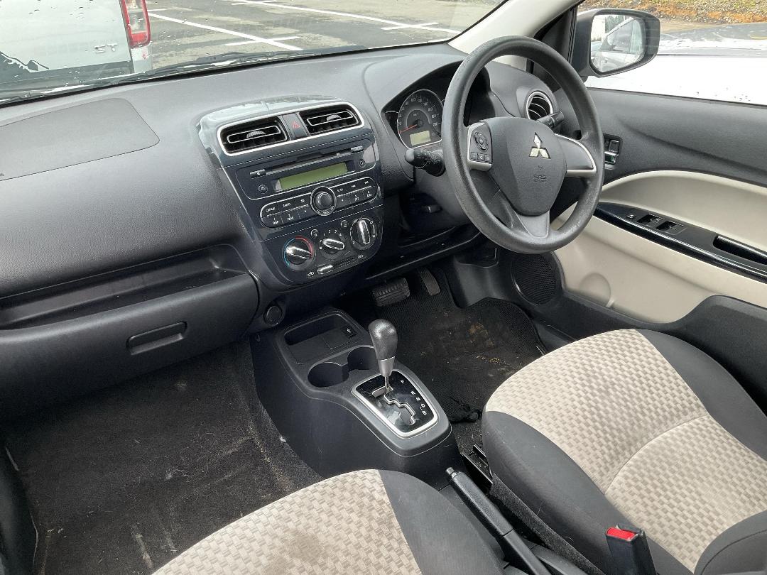 Photo '16' of Mitsubishi Mirage XLS