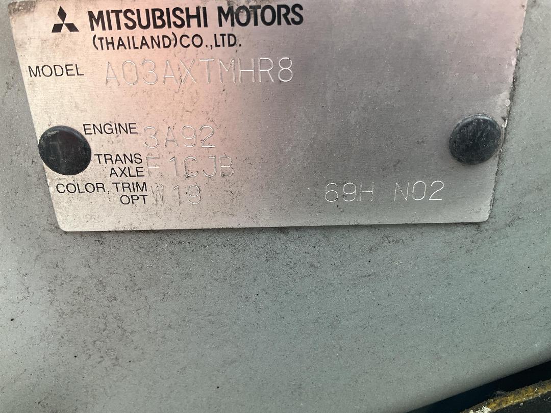 Photo '19' of Mitsubishi Mirage XLS