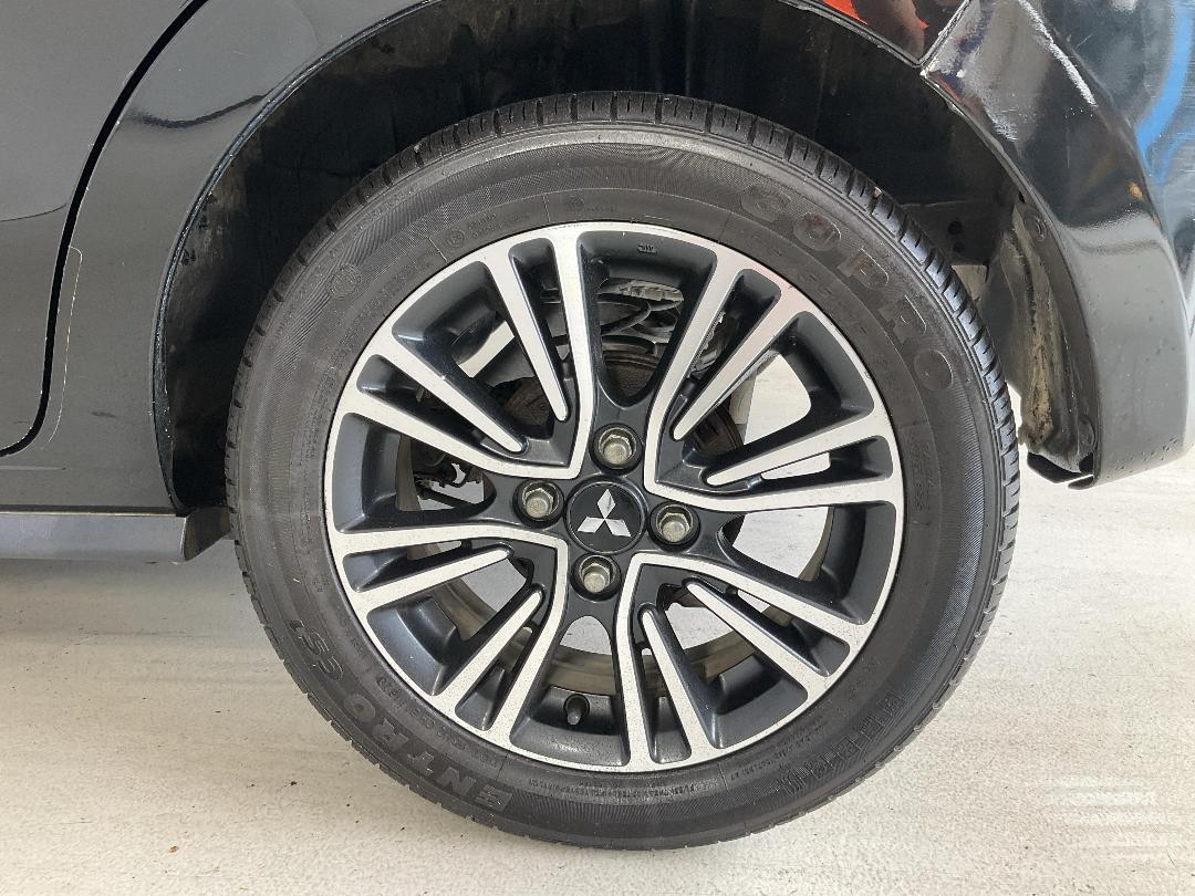 Photo '11' of Mitsubishi Mirage