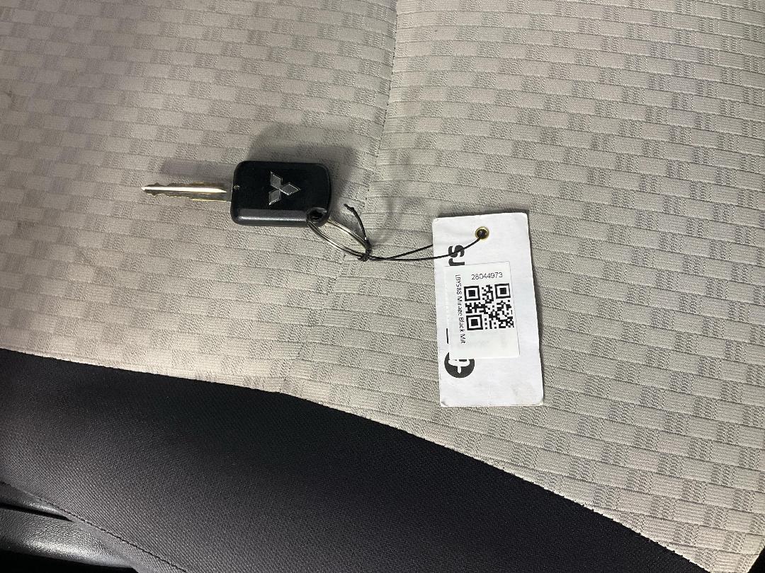 Photo '22' of Mitsubishi Mirage