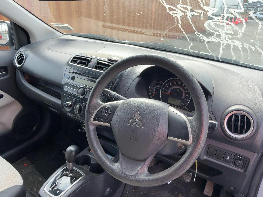 Photo '14' of Mitsubishi Mirage XLS