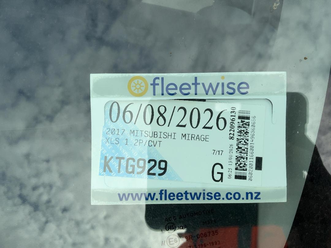 Photo '18' of Mitsubishi Mirage XLS