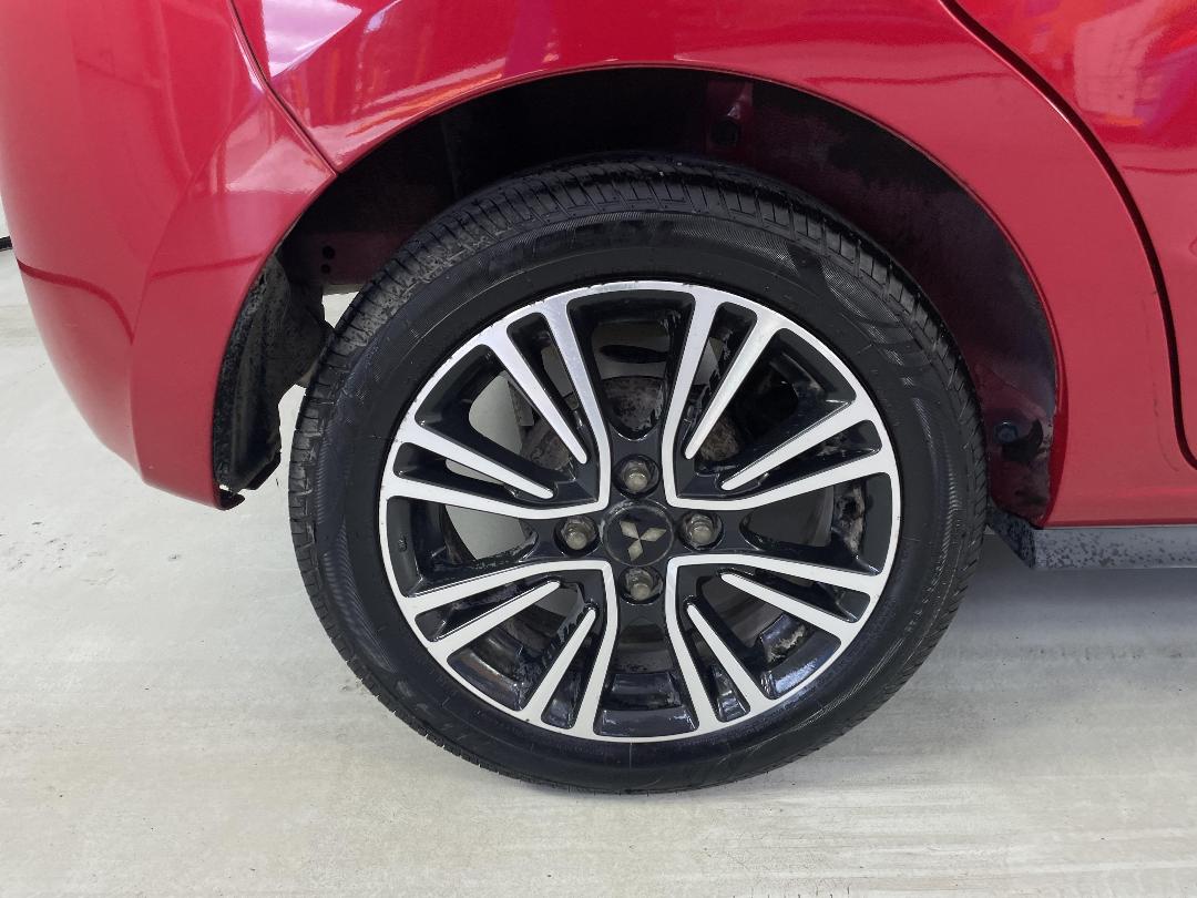 Photo '12' of Mitsubishi Mirage Photo '12' of Mitsubishi Mirage