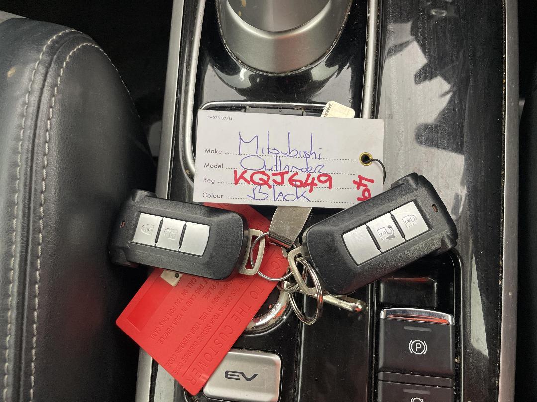 Photo '22' of Mitsubishi Outlander