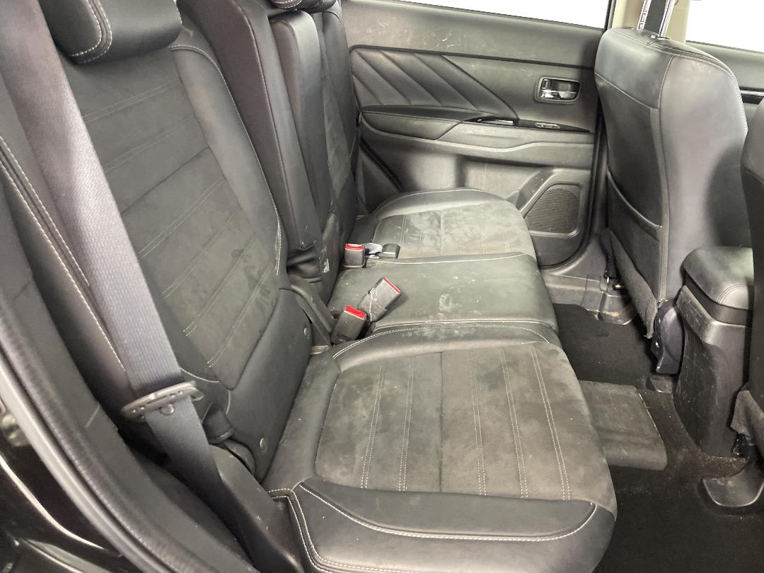 Photo '20' of Mitsubishi Outlander