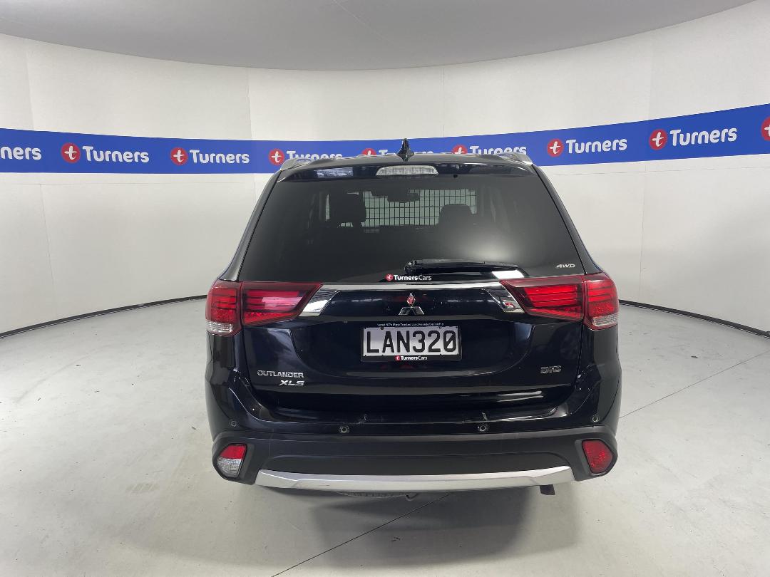 Photo '6' of Mitsubishi Outlander