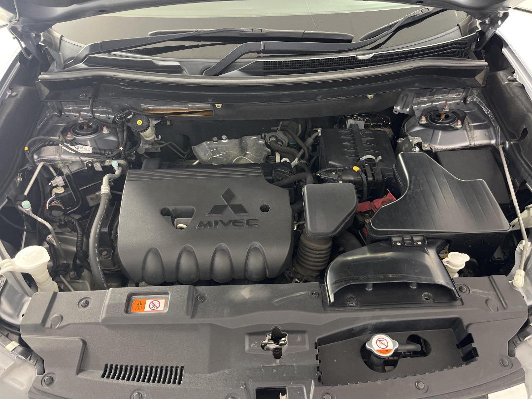 Photo '13' of Mitsubishi Outlander Photo '13' of Mitsubishi Outlander