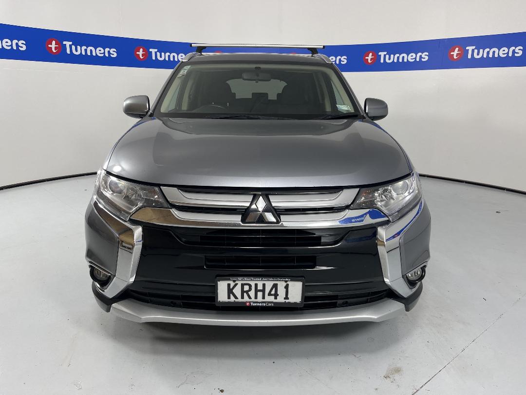 Photo '2' of Mitsubishi Outlander Photo '2' of Mitsubishi Outlander