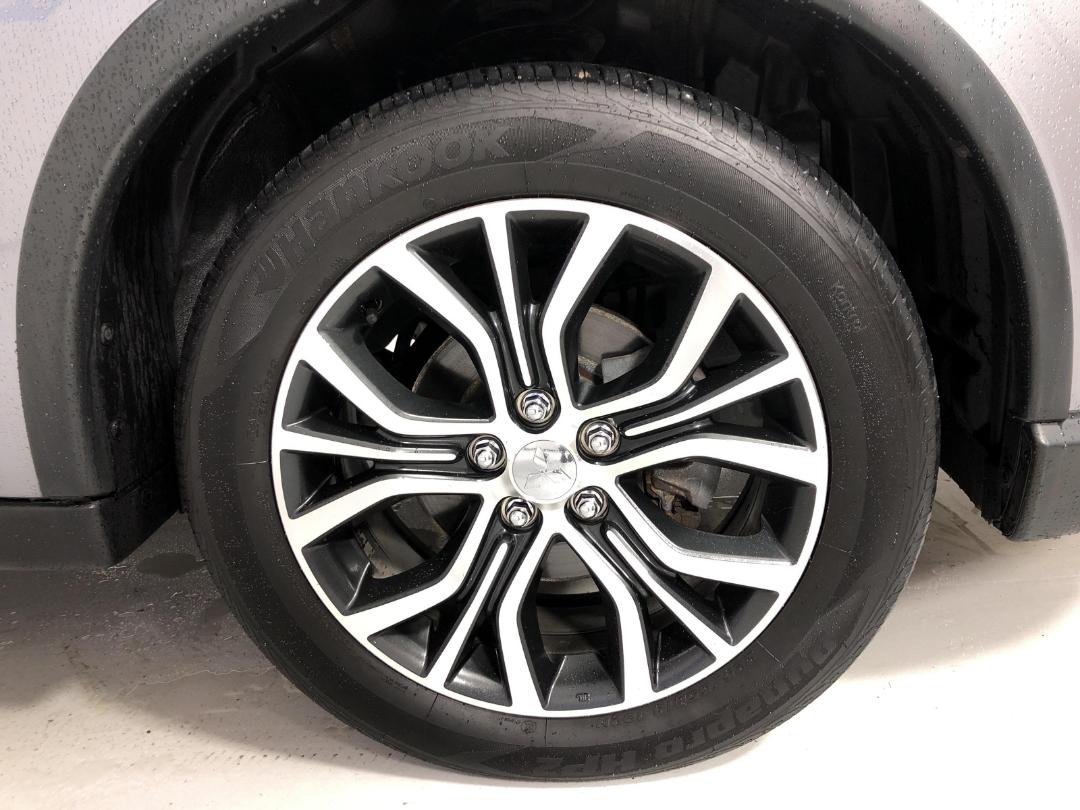 Photo '7' of Mitsubishi Outlander VRX Photo '7' of Mitsubishi Outlander VRX