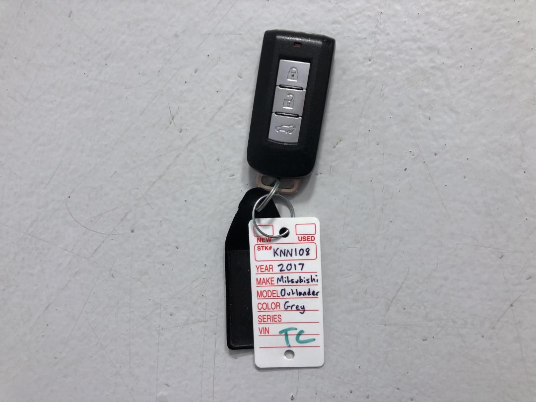 Photo '19' of Mitsubishi Outlander VRX Photo '19' of Mitsubishi Outlander VRX