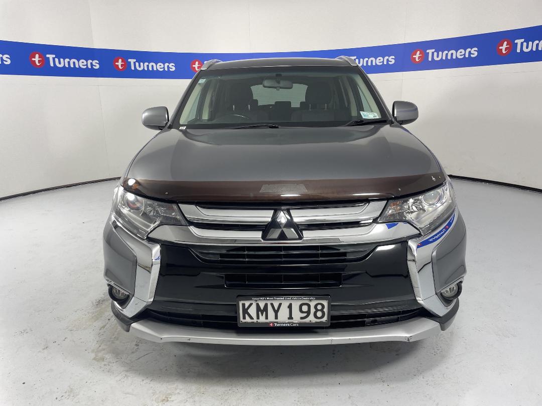 Photo '2' of Mitsubishi Outlander
