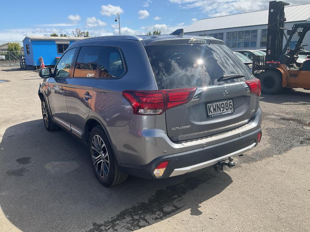 Photo '4' of Mitsubishi Outlander XLS Photo '4' of Mitsubishi Outlander XLS