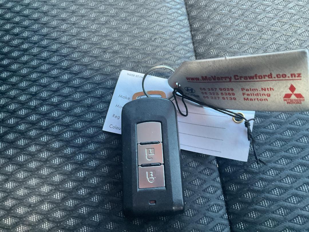 Photo '11' of Mitsubishi Outlander XLS Photo '11' of Mitsubishi Outlander XLS