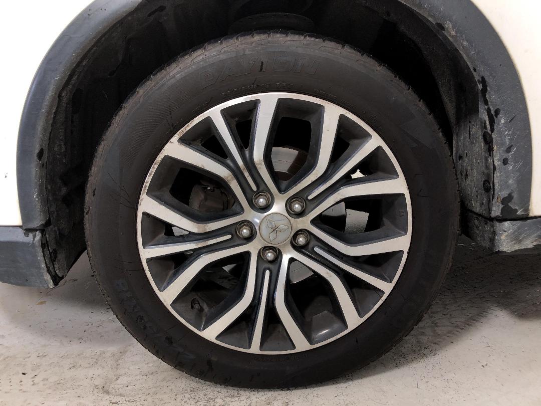 Photo '5' of Mitsubishi Outlander VRX