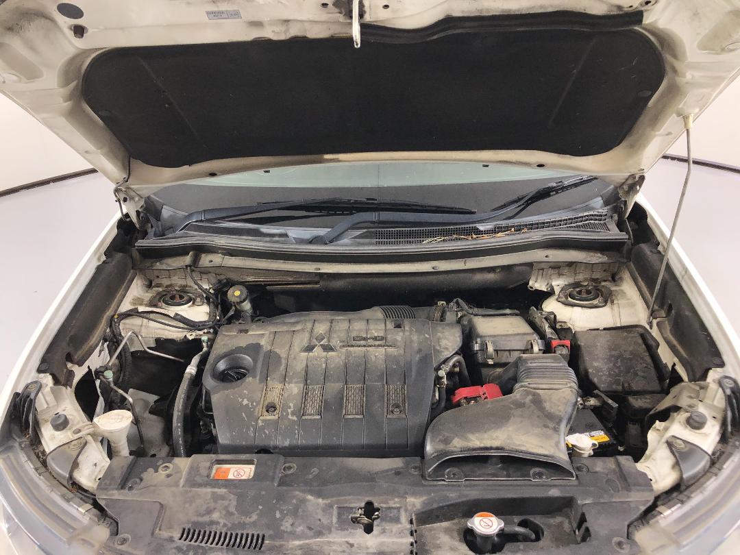 Photo '6' of Mitsubishi Outlander VRX