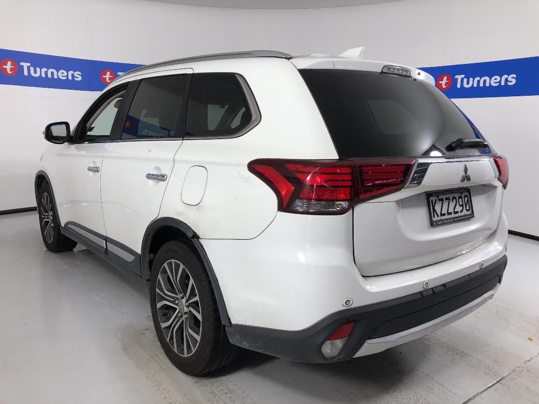 Photo '10' of Mitsubishi Outlander VRX