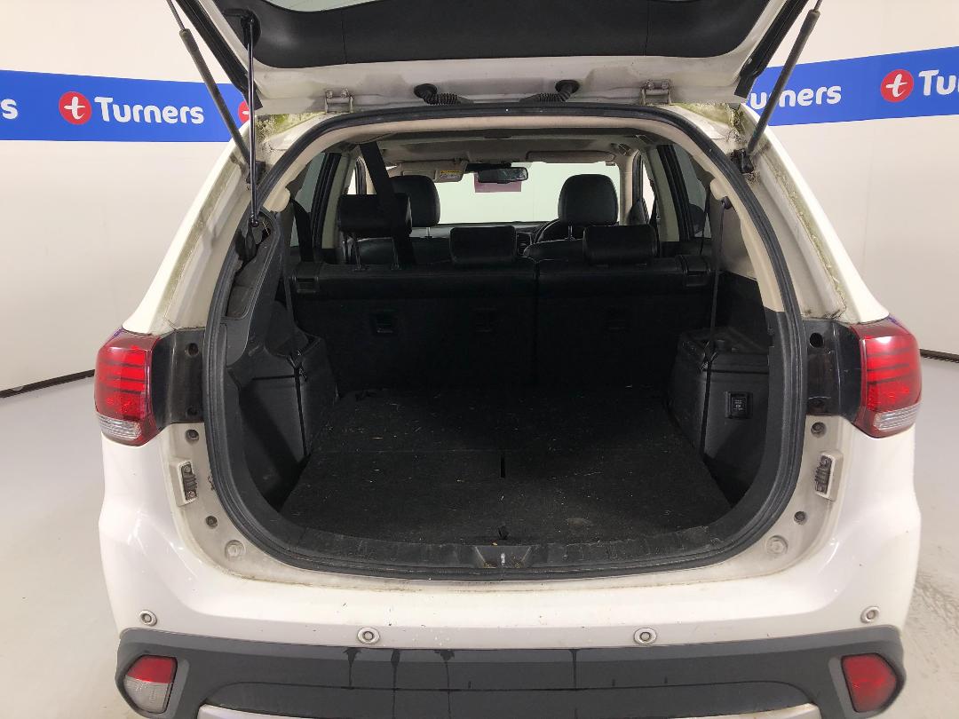 Photo '12' of Mitsubishi Outlander VRX