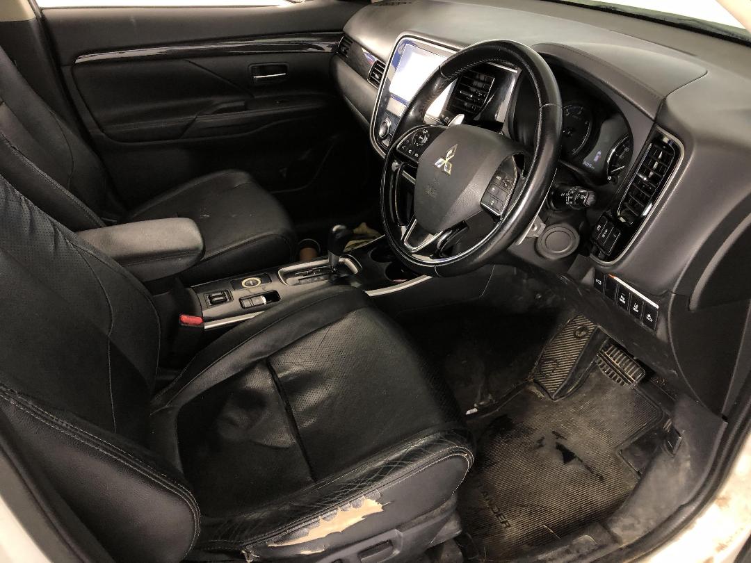 Photo '14' of Mitsubishi Outlander VRX