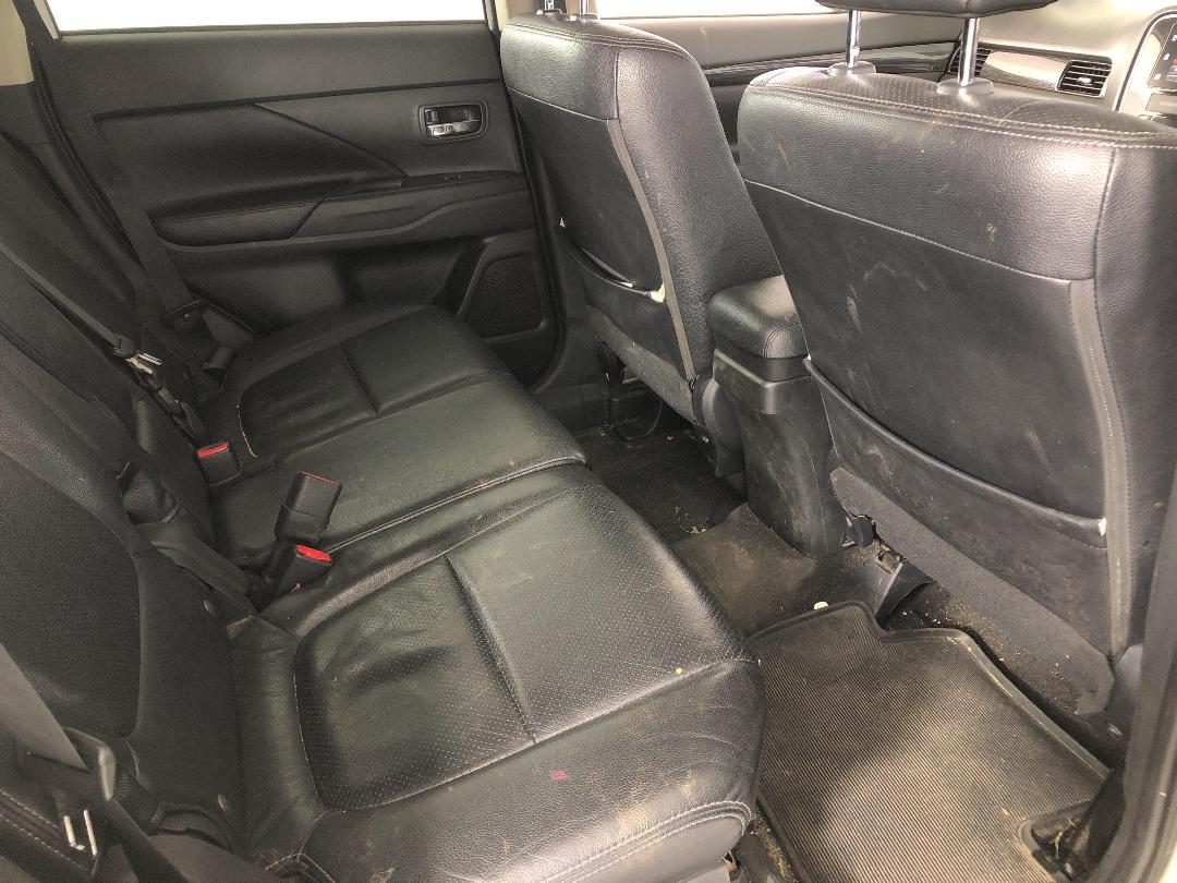 Photo '18' of Mitsubishi Outlander VRX