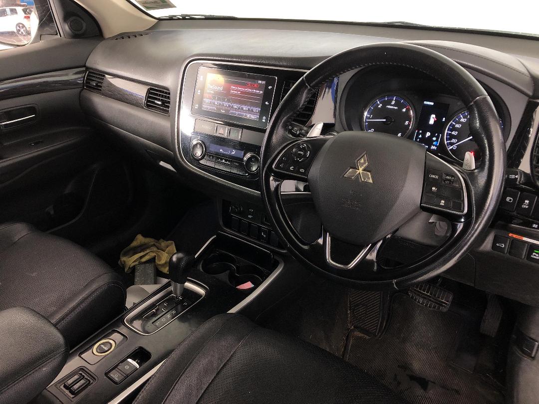 Photo '19' of Mitsubishi Outlander VRX