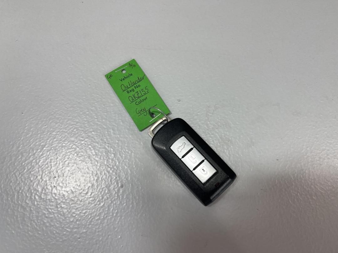 Photo '22' of Mitsubishi Outlander