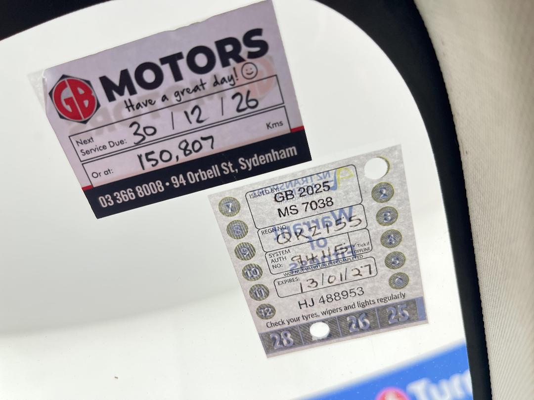 Photo '23' of Mitsubishi Outlander