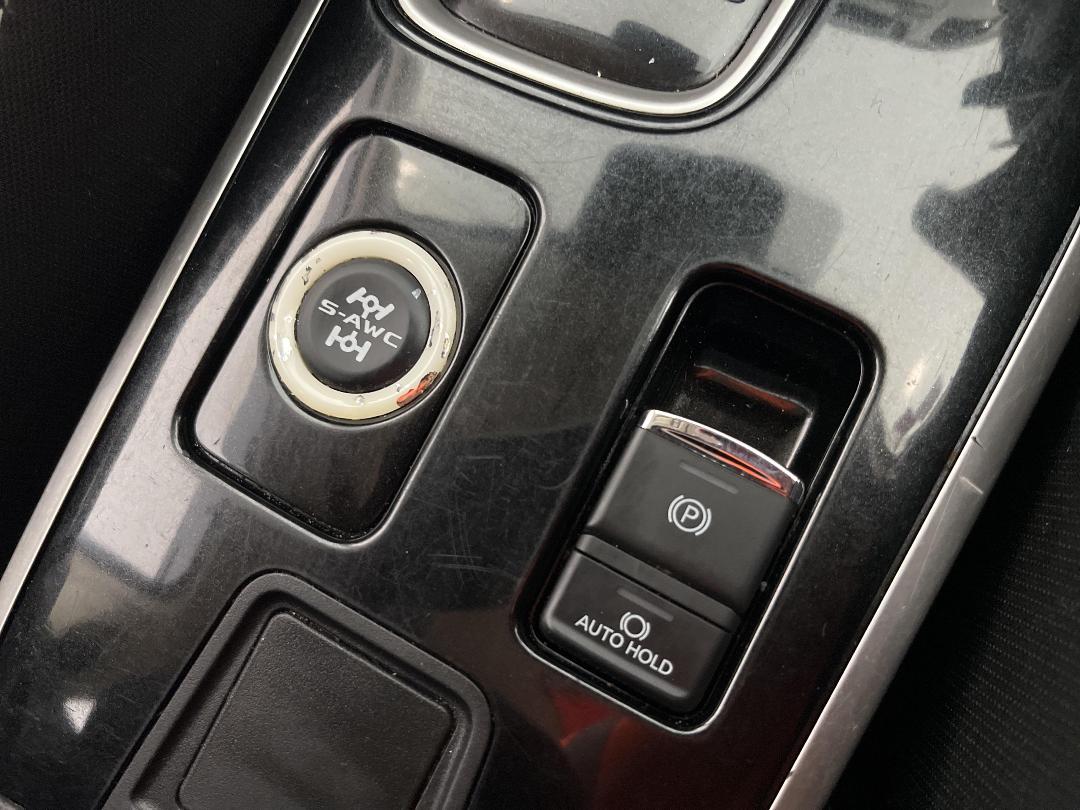 Photo '28' of Mitsubishi Outlander