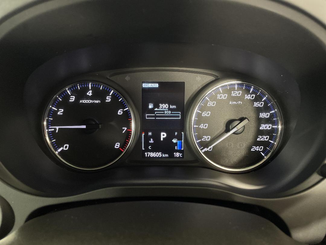 Photo '21' of Mitsubishi Outlander Photo '21' of Mitsubishi Outlander