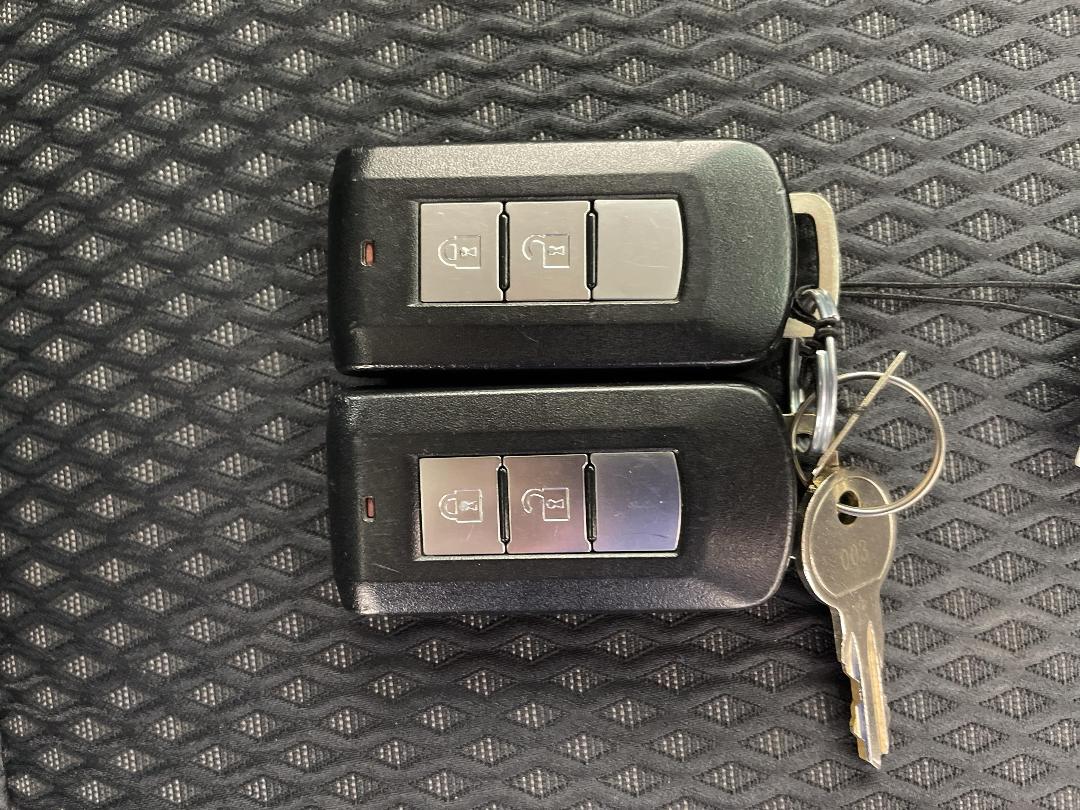 Photo '22' of Mitsubishi Outlander Photo '22' of Mitsubishi Outlander