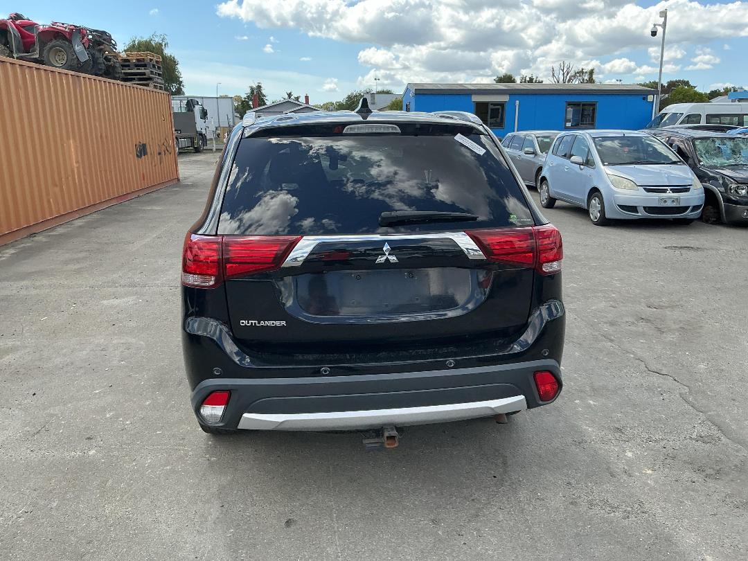 Photo '5' of Mitsubishi Outlander LS