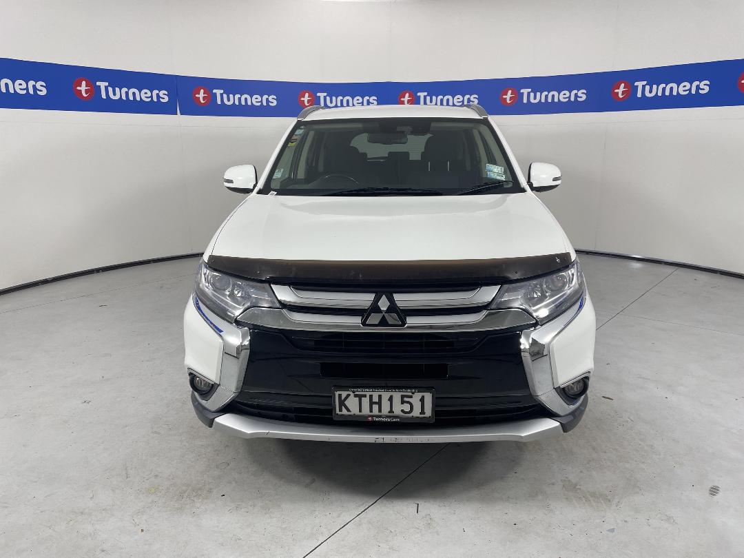 Photo '2' of Mitsubishi Outlander Photo '2' of Mitsubishi Outlander