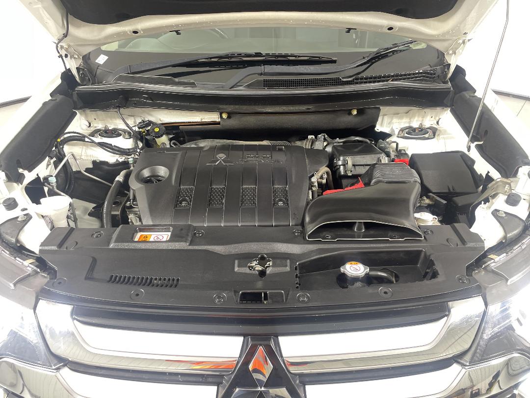 Photo '13' of Mitsubishi Outlander Photo '13' of Mitsubishi Outlander