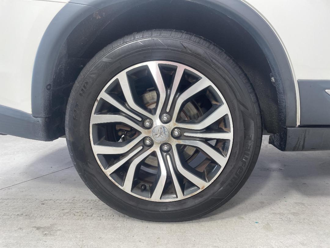 Photo '12' of Mitsubishi Outlander Photo '12' of Mitsubishi Outlander