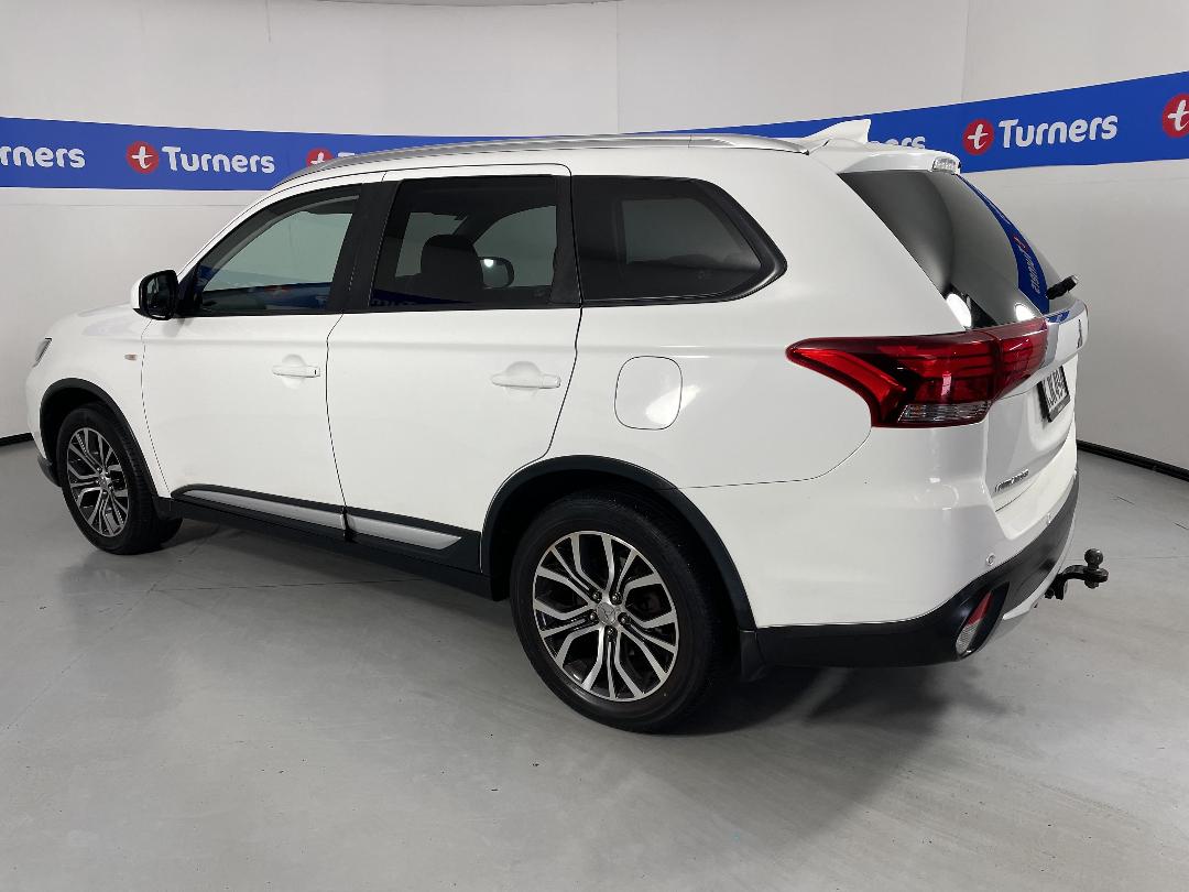 Photo '5' of Mitsubishi Outlander