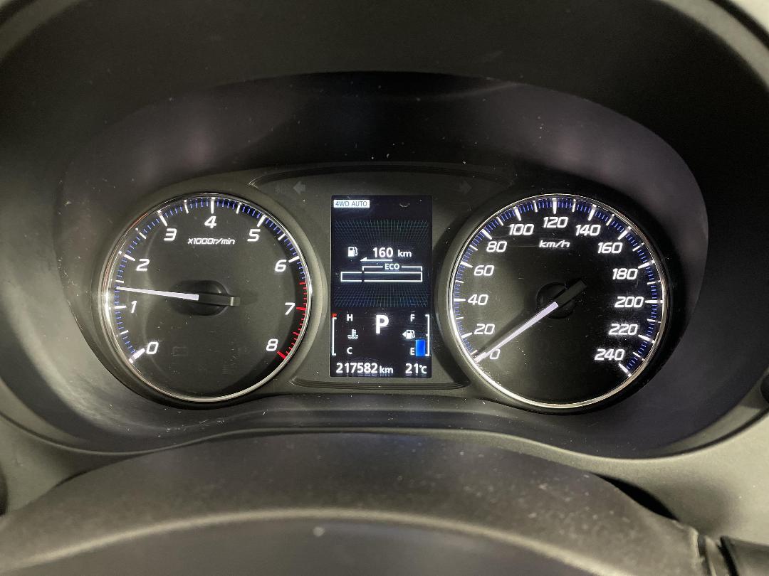 Photo '21' of Mitsubishi Outlander