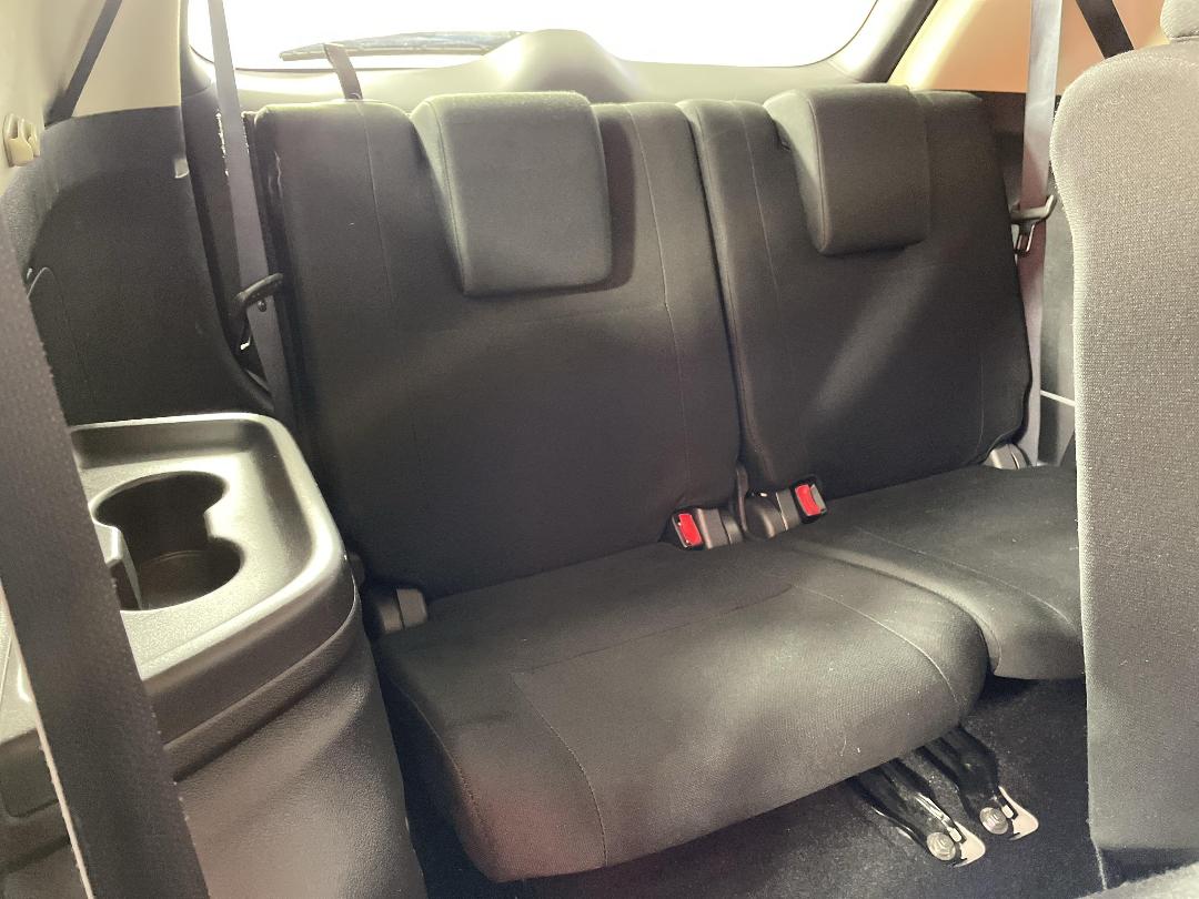 Photo '23' of Mitsubishi Outlander