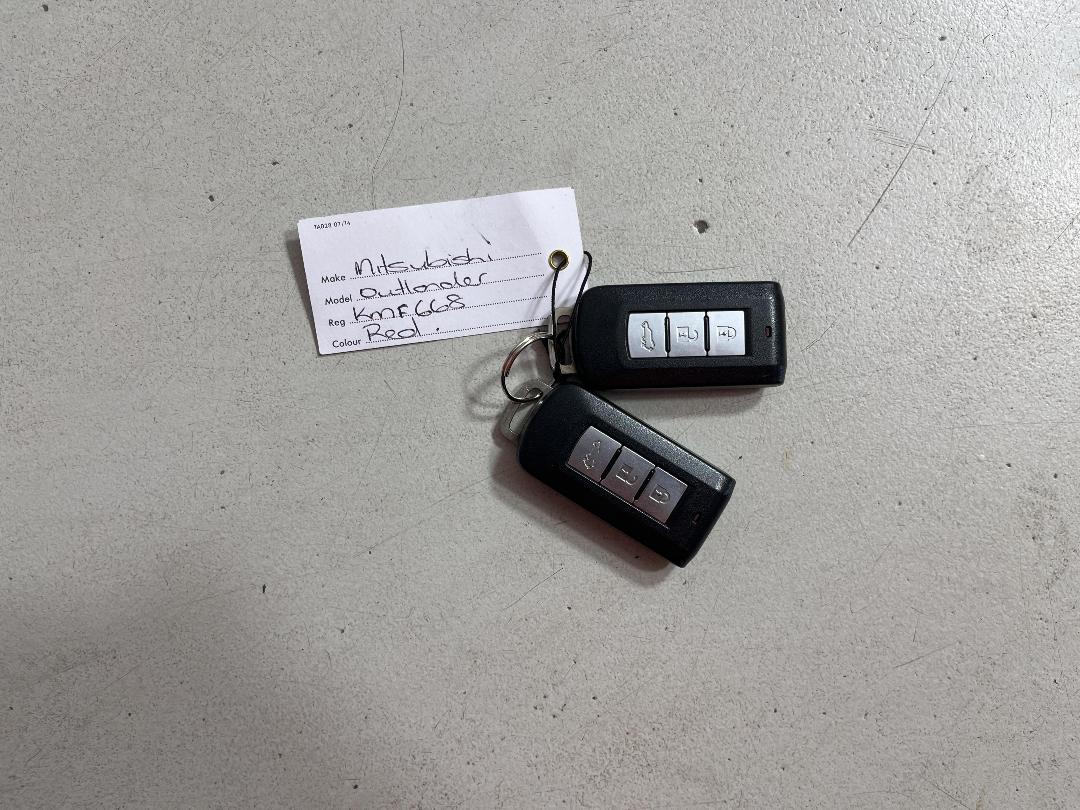 Photo '22' of Mitsubishi Outlander Photo '22' of Mitsubishi Outlander