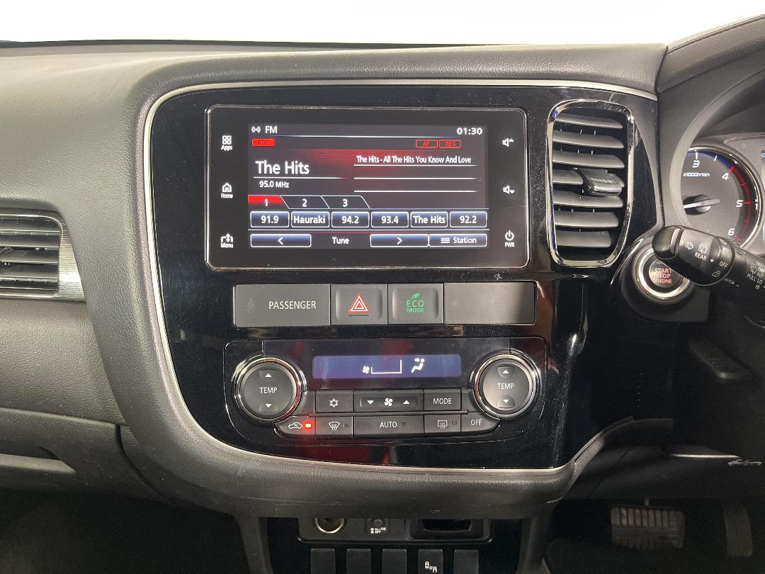 Photo '18' of Mitsubishi Outlander Photo '18' of Mitsubishi Outlander