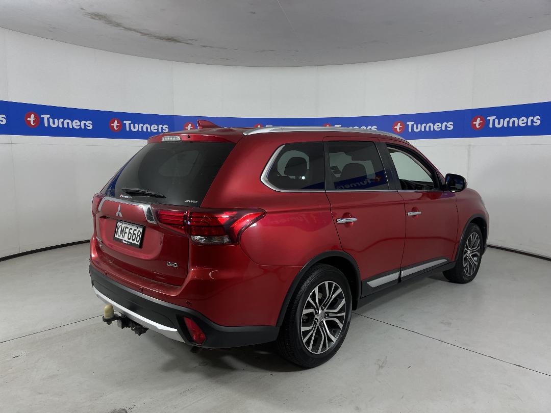 Photo '7' of Mitsubishi Outlander