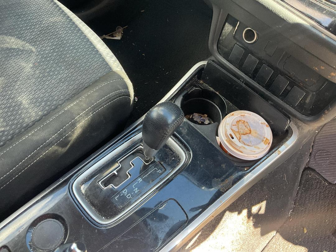 Photo '14' of Mitsubishi Outlander LS