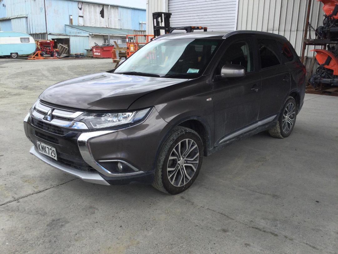 Photo '2' of Mitsubishi Outlander LS