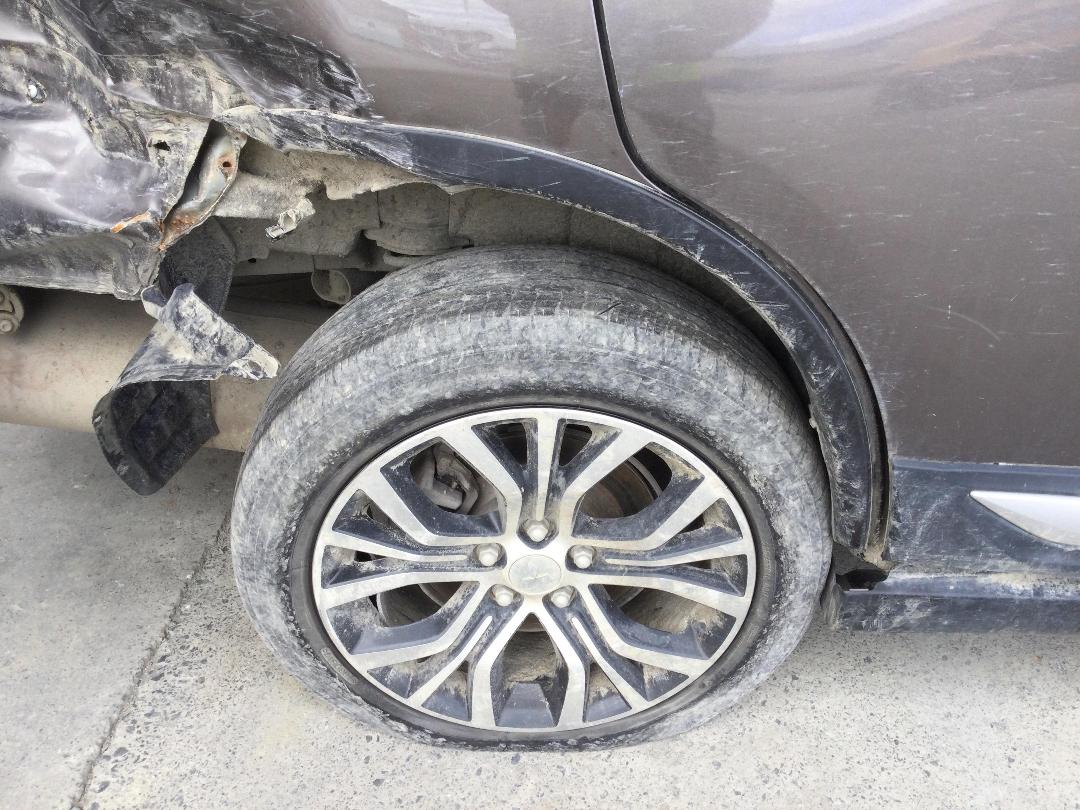 Photo '14' of Mitsubishi Outlander LS