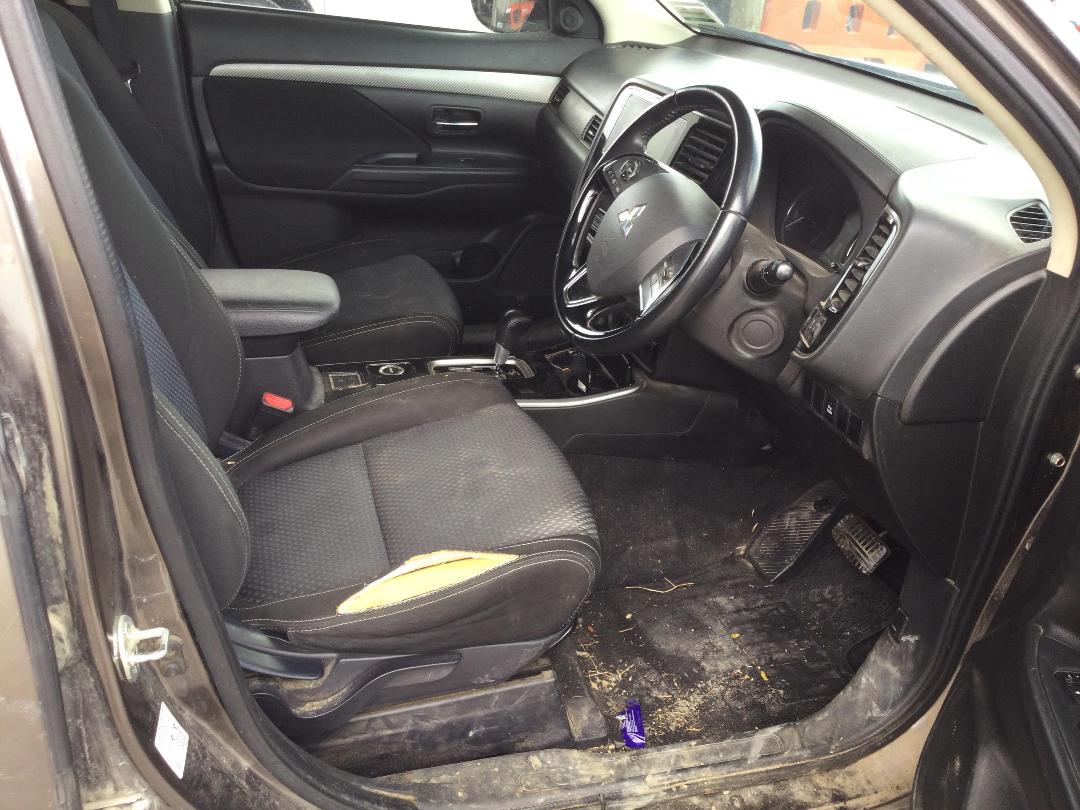 Photo '18' of Mitsubishi Outlander LS