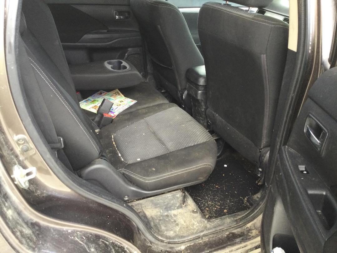 Photo '17' of Mitsubishi Outlander LS