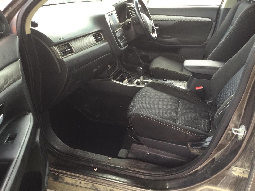 Photo '22' of Mitsubishi Outlander LS